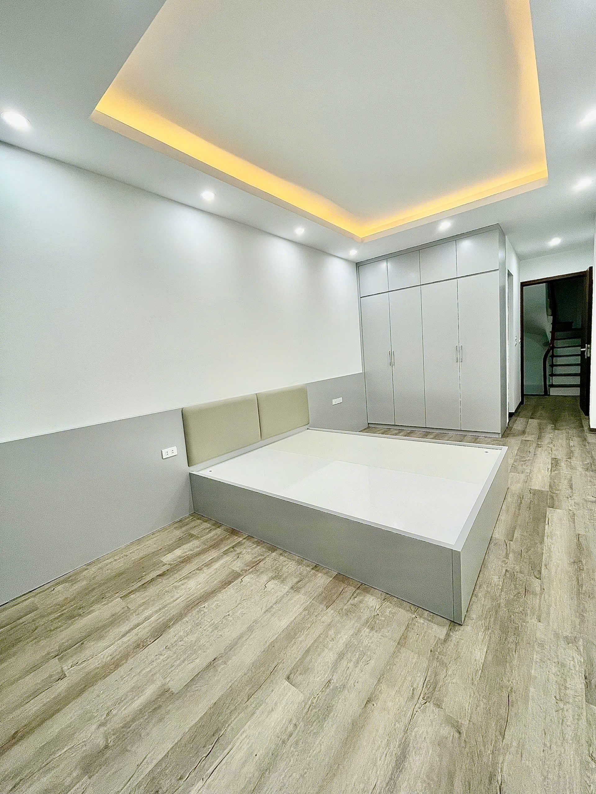 Siêu phẩm Phú Đô 6 tầng thang máy ngõ ô tô 7 chỗ vào nhà, mới tinh chưa ở - Ảnh 2