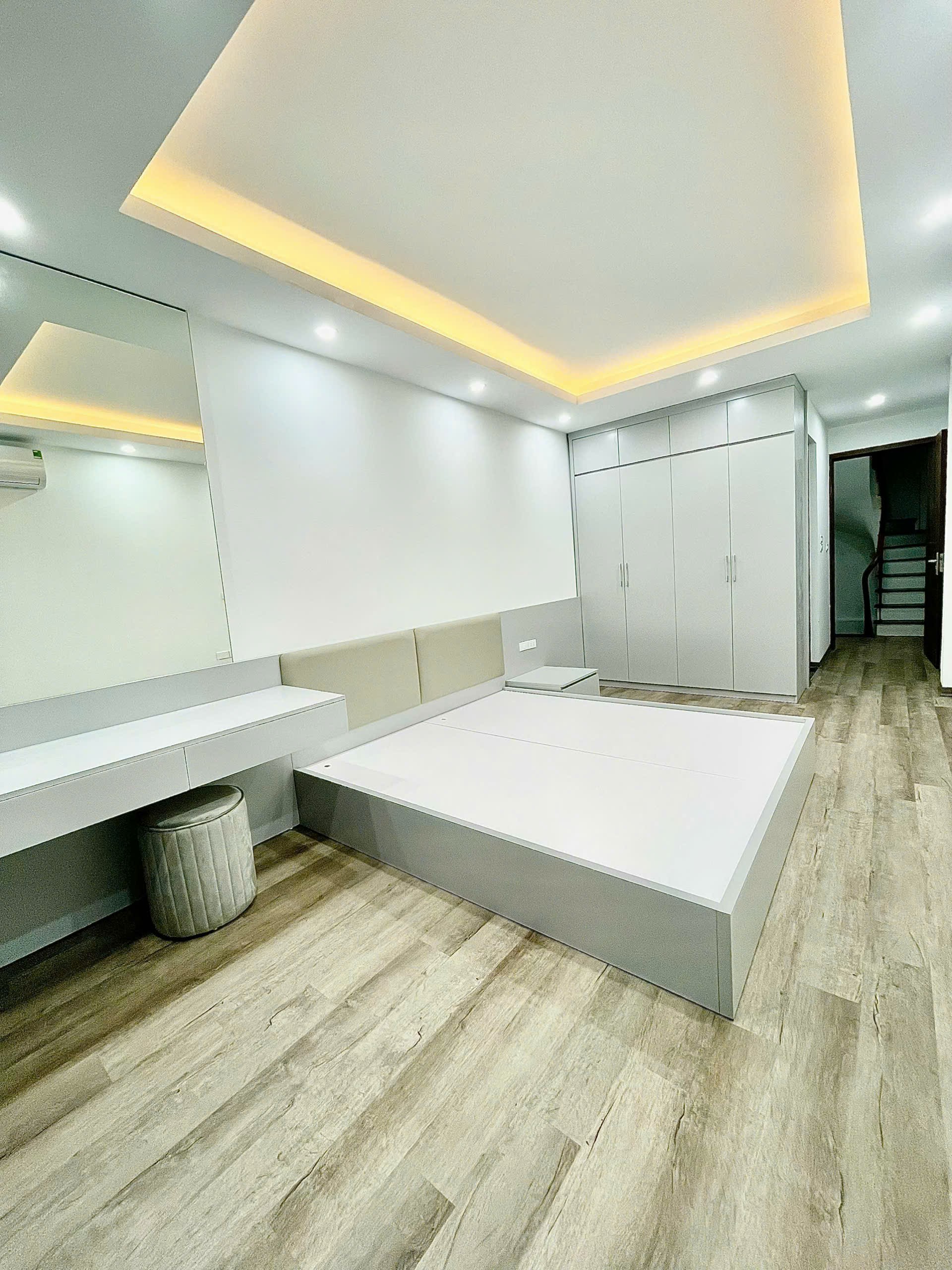Siêu phẩm Phú Đô 6 tầng thang máy ngõ ô tô 7 chỗ vào nhà, mới tinh chưa ở - Ảnh chính