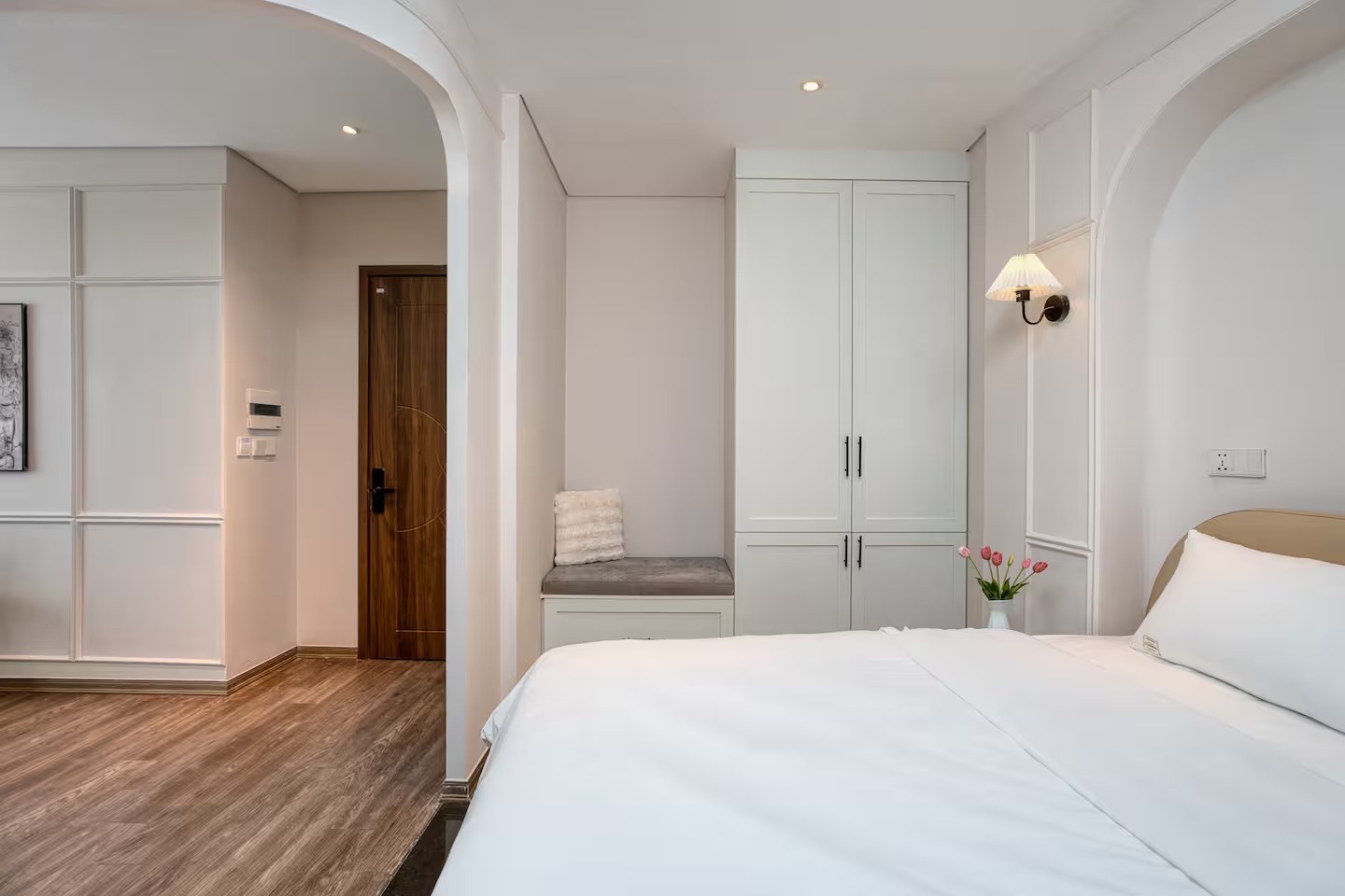 GIẢM 20 TỶ - BÁN GẤP nhà Mặt phố căn góc Tây Hồ 215m² * 7,5 tầng, mặt tiền 14m - Ảnh 3