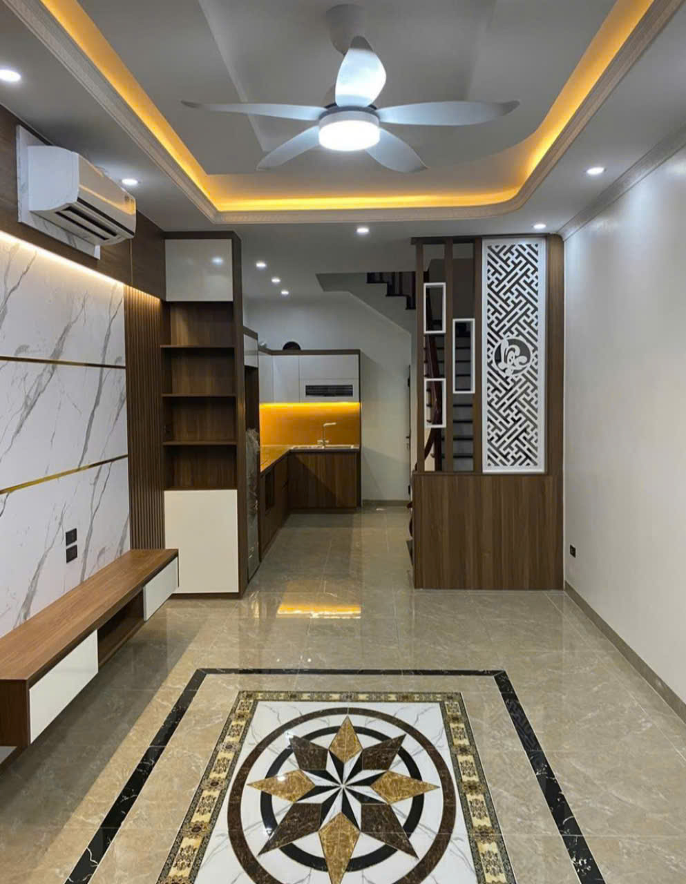 Hiếm, Đại Cát 35m2- 5 tầng, ô tô tránh, kinh doanh, NT đẹp ở ngay, 5 tỷ 18 - Ảnh 1