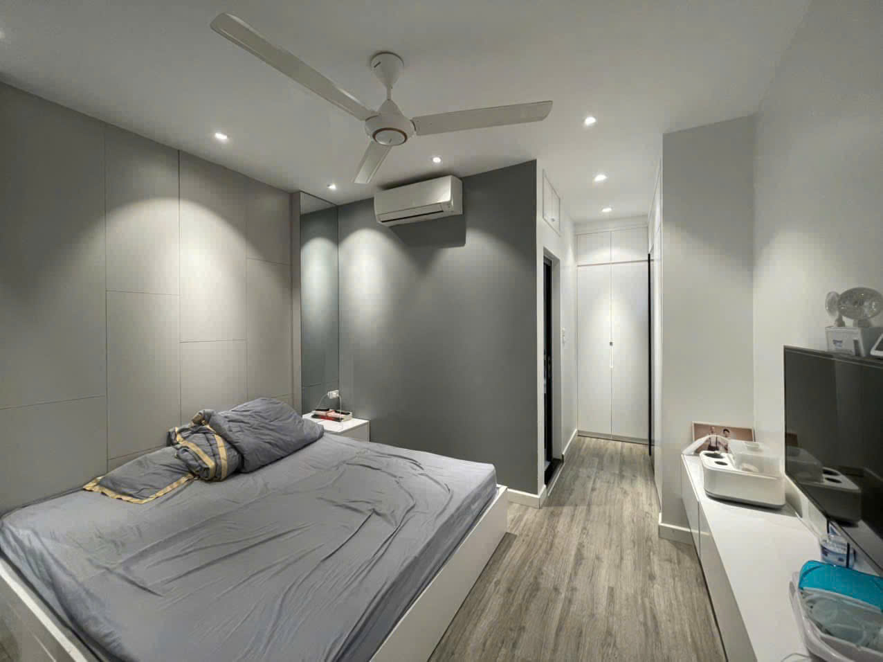 NHÀ ĐẸP ĐÊ LA THÀNH - Có Dòng Tiền - Ở Lại Sướng DT 54m2 7 tầng MT 3.9m Giá 11.9 tỷ - Ảnh 1