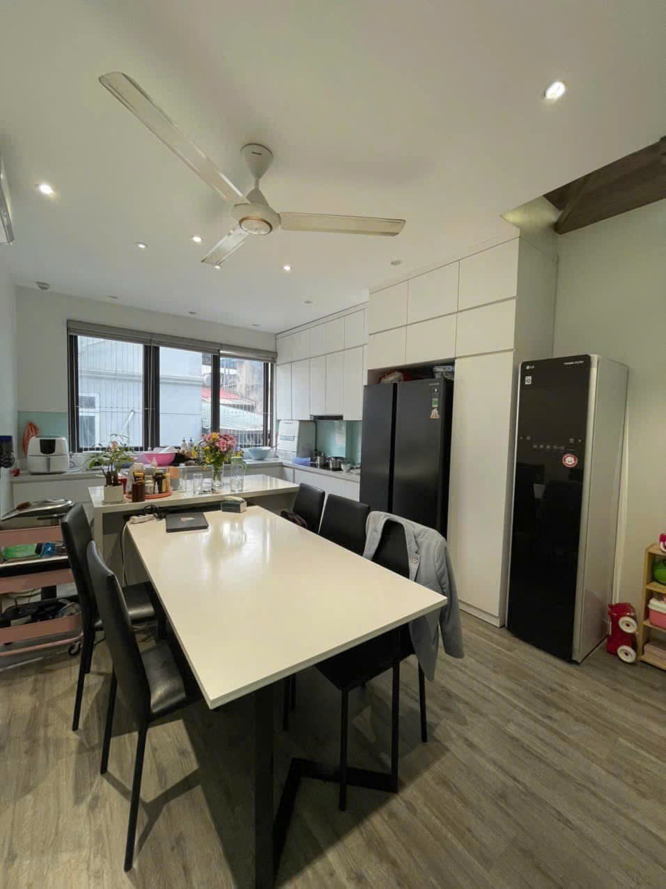 NHÀ ĐẸP ĐÊ LA THÀNH - Có Dòng Tiền - Ở Lại Sướng DT 54m2 7 tầng MT 3.9m Giá 11.9 tỷ - Ảnh 2