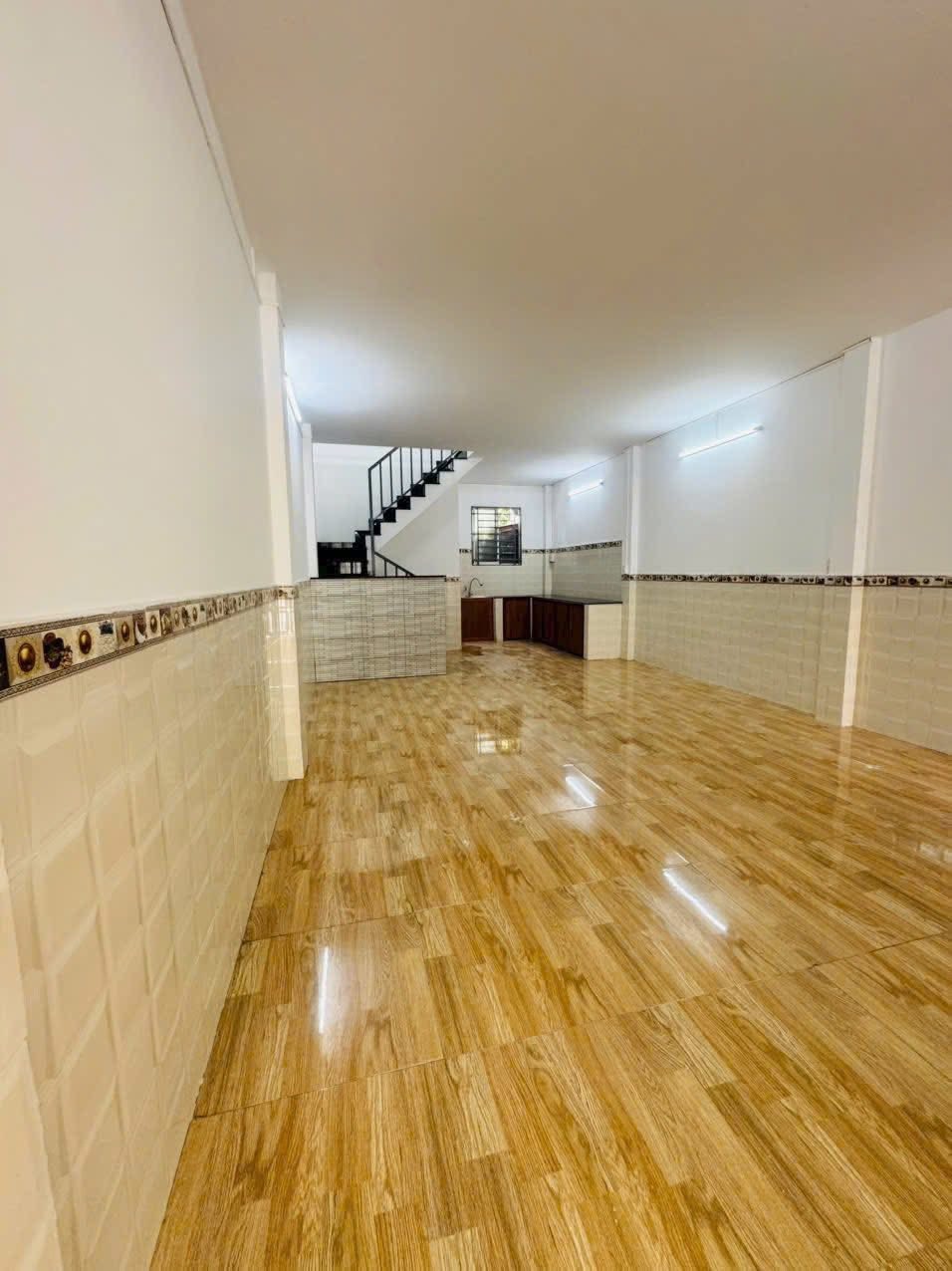 BÁN NHÀ NGAY TRUNG TÂM TÂN CHÁNH HIỆP, QUẬN 12-GẦN CHỢ HẠT ĐIỀU – XE HƠI VÀO TẬN CỬA – 90m2 - GIÁ - Ảnh 2