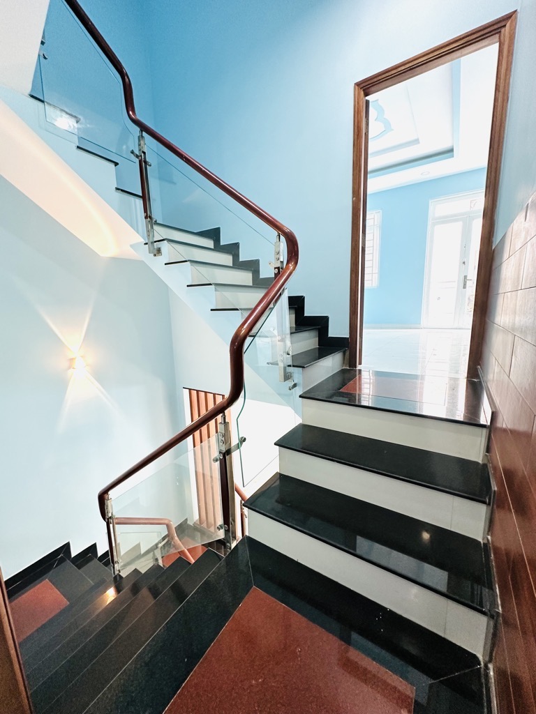 Bán nhà HXT Mã Lò, gần Lê Văn Quới, giáp Tân Phú, 50m2 - 5 x 10 - 4 tầng, chỉ hơn 5 tỷ - Ảnh 3