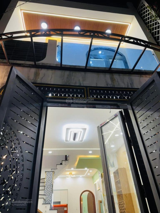 NGAY ĐẠI HỌC CÔNG THƯƠNG Q.TP NHÀ MỚI 2T 4x14M2-3PN-3WC -TẶNG NỘI THẤT - NHỈNH 5 tỷ. - Ảnh 1
