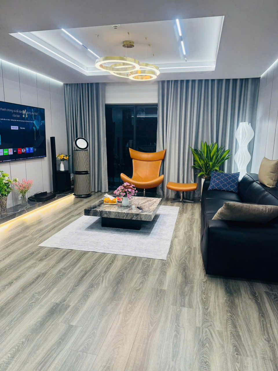 Sky villa 3 ngủ 2 WC 140m2 tòa Diamond Goldmark City nội thất nhập khẩu Châu Âu mới 100% chưa sử - Ảnh chính