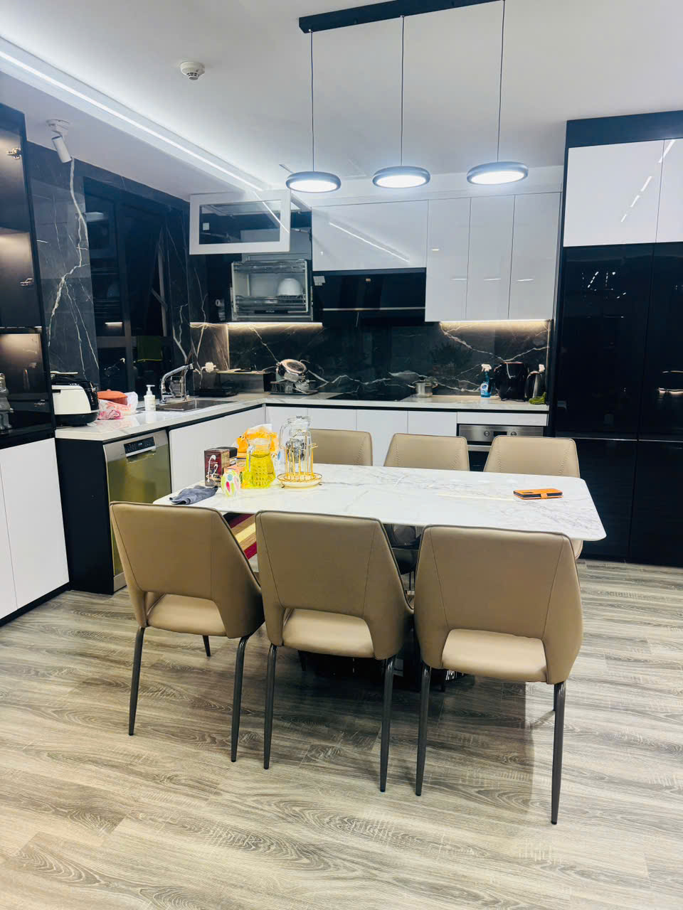 Sky villa 3 ngủ 2 WC 140m2 tòa Diamond Goldmark City nội thất nhập khẩu Châu Âu mới 100% chưa sử - Ảnh 4