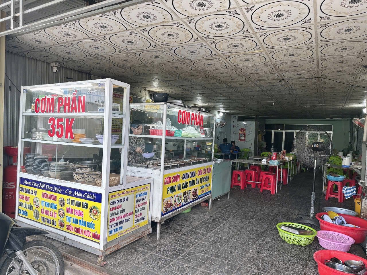Sang nhượng quán cơm tại Cà Mau do bận rất nhiều công việc - Ảnh 1