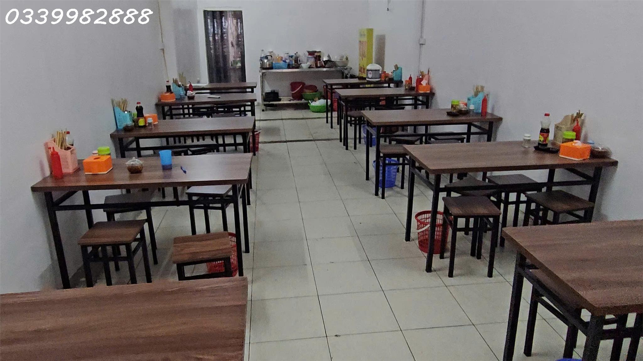 1 mình ko cân nổi Em cần nhượng lại quán phở bò  cơm rang - Ảnh 1