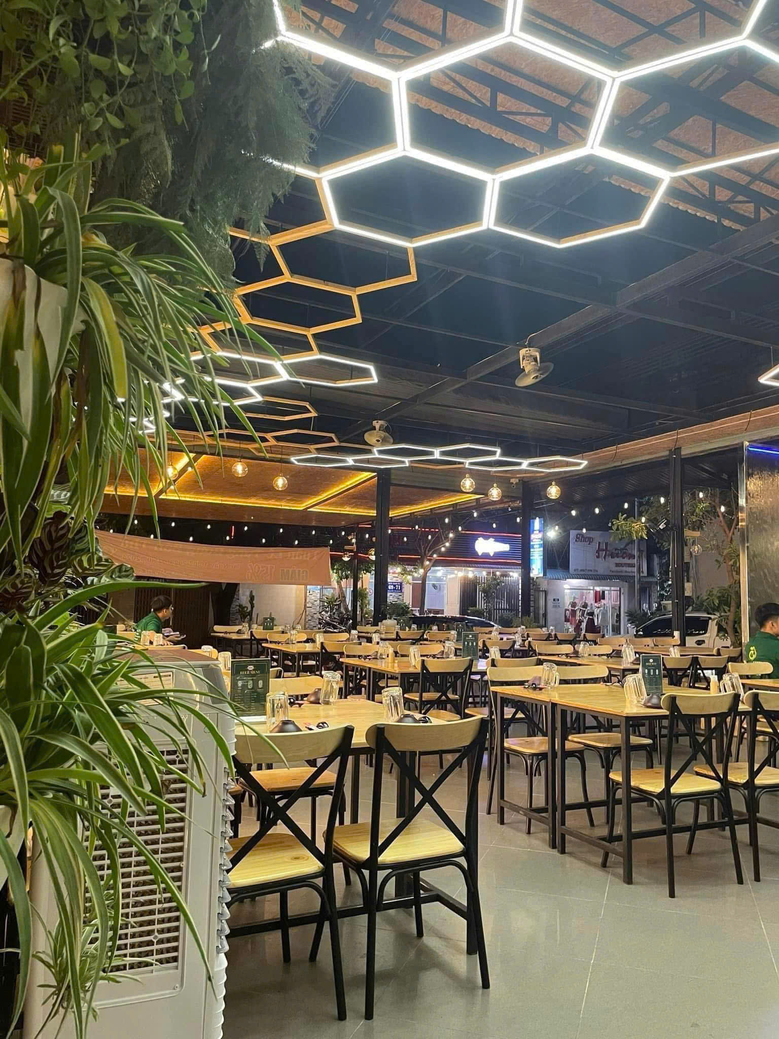 CHÍNH CHỦ CẦN SANG GẤP NHÀ HÀNG - SANG - SẠCH - ĐẸP - GIÁ RẺ NHẤT KHU VỰC TẠI PHƯỚC NGUYÊN  - TP. - Ảnh 1