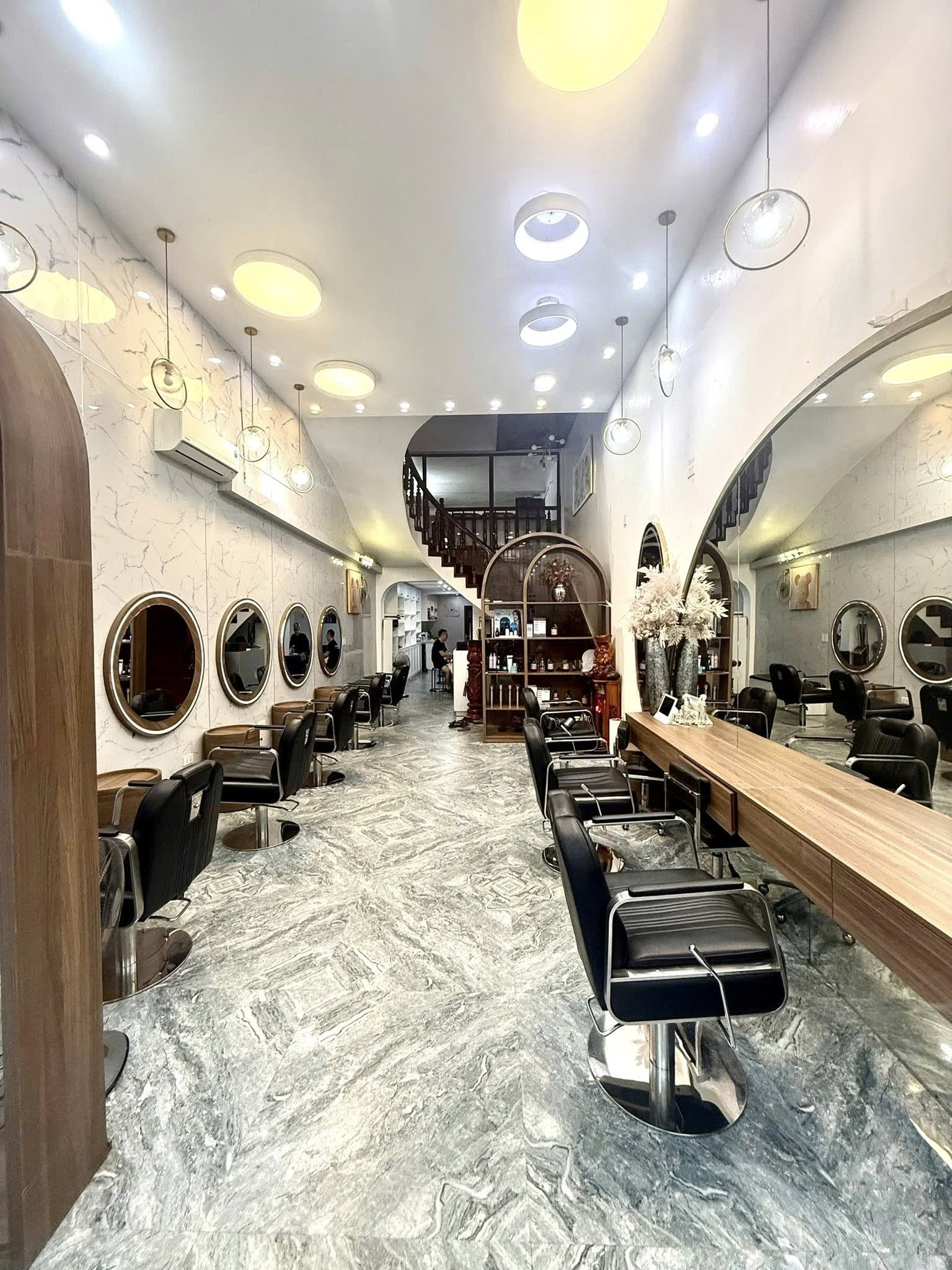 CHO THUÊ MẶT BẰNG TẦNG 1 Địa chỉ: Sau siêu thị BigC, cạnh đường Thái Phiên và Hồng Bàng - Ảnh 1