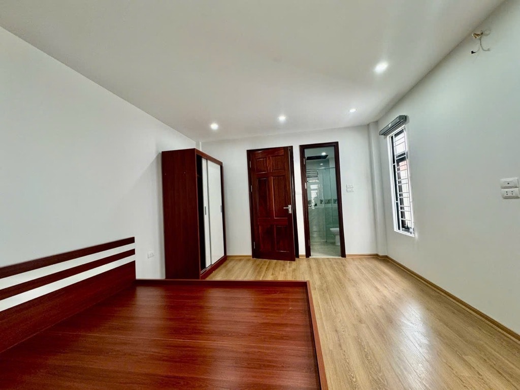NHÀ ĐẸP NAM TỪ LIÊM, 5 TẦNG DÂN XÂY MỚI, ĐẦY ĐỦ NỘI THẤT, NHỈNH 7TỶ - Ảnh 3