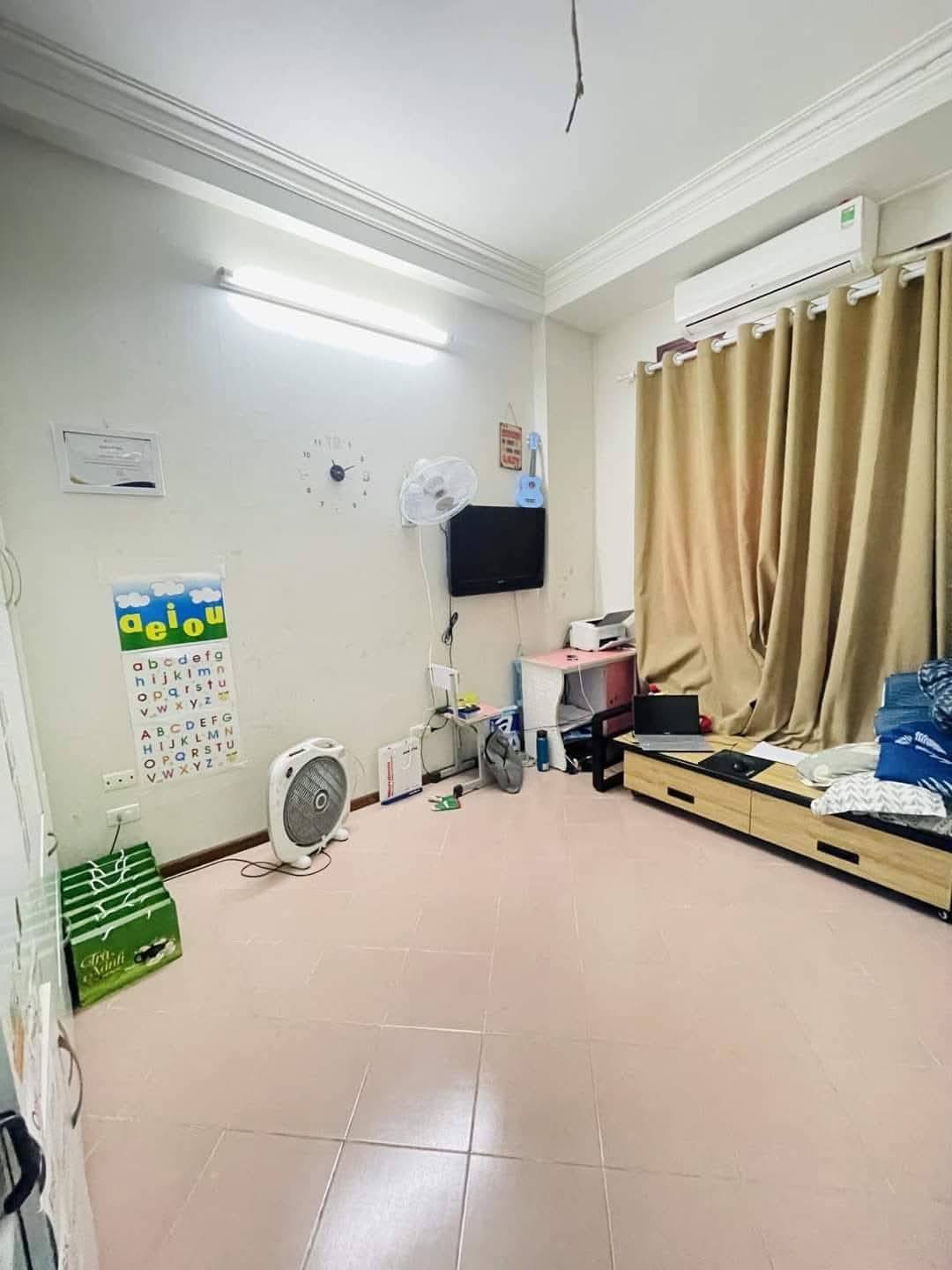 Bán nhà Đường Hoàng Quốc Việt, Cầu Giấy, MT 5.6, 90m 4t, kinh doanh và ở, giá 22.5 tỷ - Ảnh chính