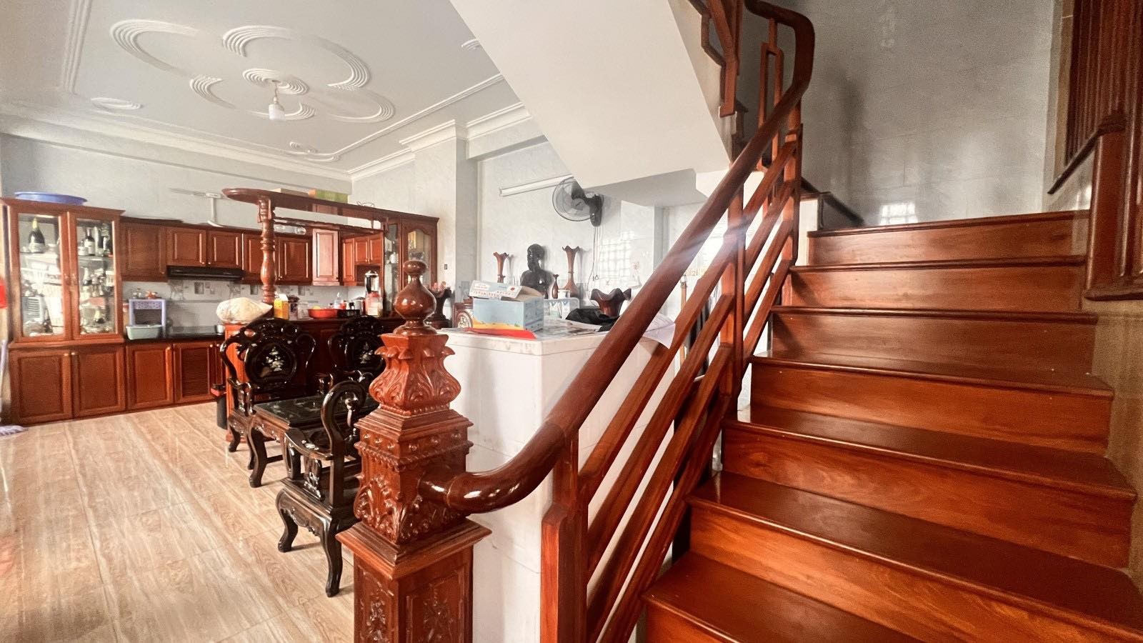 GẤP BÁN- CHDV TRUNG MỸ TÂY  - 2 MẶT TIỀN HẺM XE TẢI THÔNG - 125M2 - 16 PHÒNG - DÒNG TIỀN 30TR/THÁNG - Ảnh 1