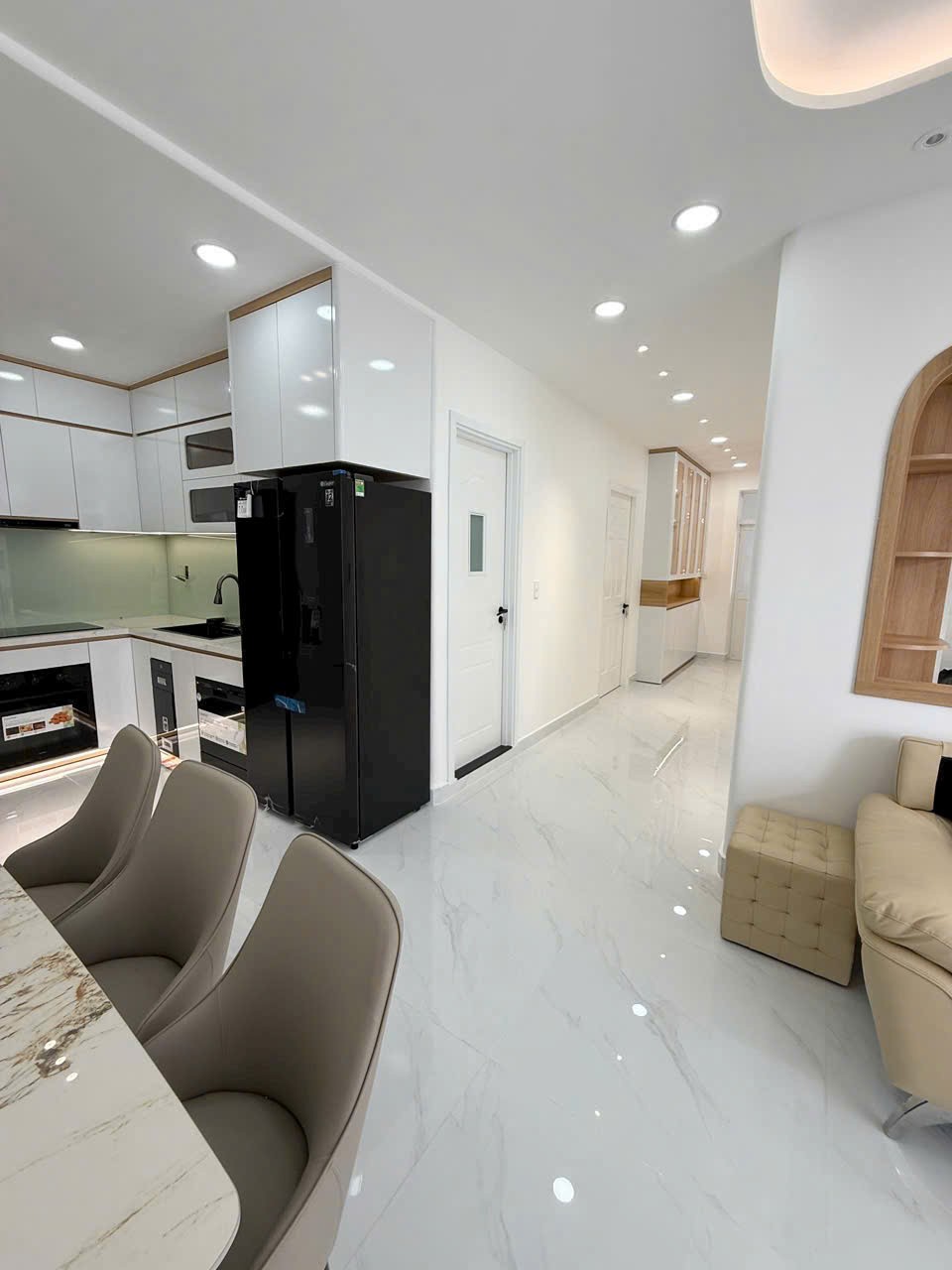 HOT HOT HOT -CẦN BÁN NHANH HOẶC CHO THUÊ NHANH 10a4-6, Sky Garden 3, Phú Mỹ Hưng, Quận 7, HCM - Ảnh 2