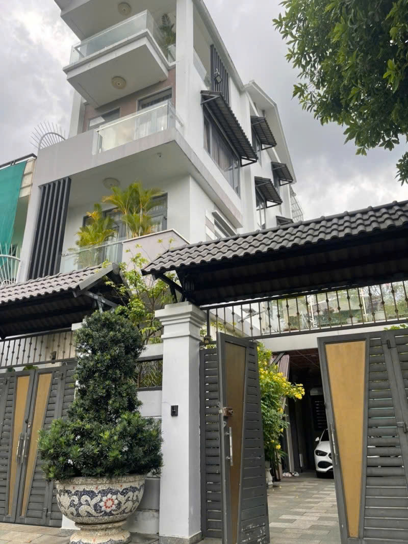 Bán Nhà Biệt thự sân vườn, Lê Đức Thọ - gần Nguyễn Oanh, 8x18m, 4 T - 5PN, 15.99 tỷ. - Ảnh chính