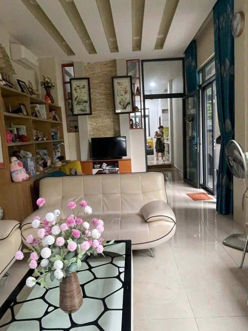 Bán Nhà Biệt thự sân vườn, Lê Đức Thọ - gần Nguyễn Oanh, 8x18m, 4 T - 5PN, 15.99 tỷ. - Ảnh 2