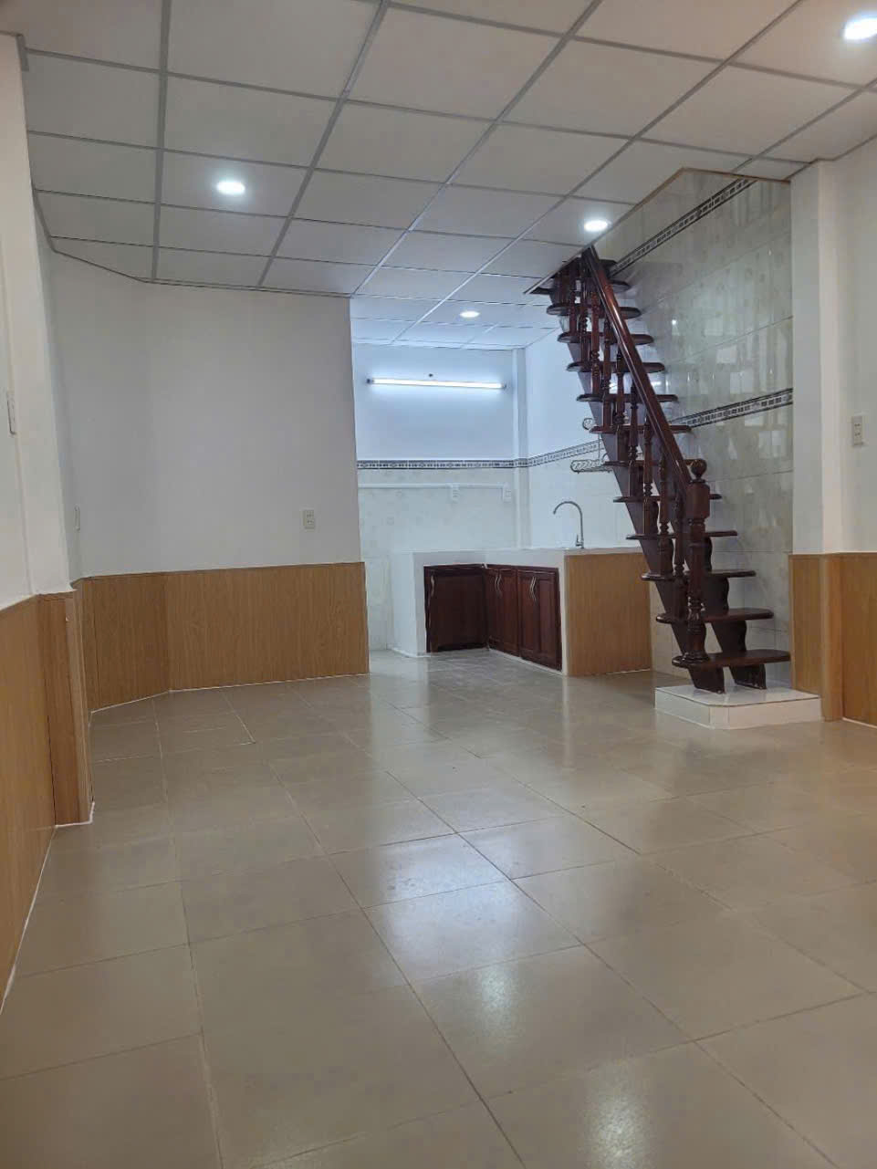 SÁT MẶT TIỀN TRUNG TÂM Q4 <br>NGANG 3.5 NỞ 3.8 DÀI 9 <br>HƠN 2 TỶ - Ảnh 1