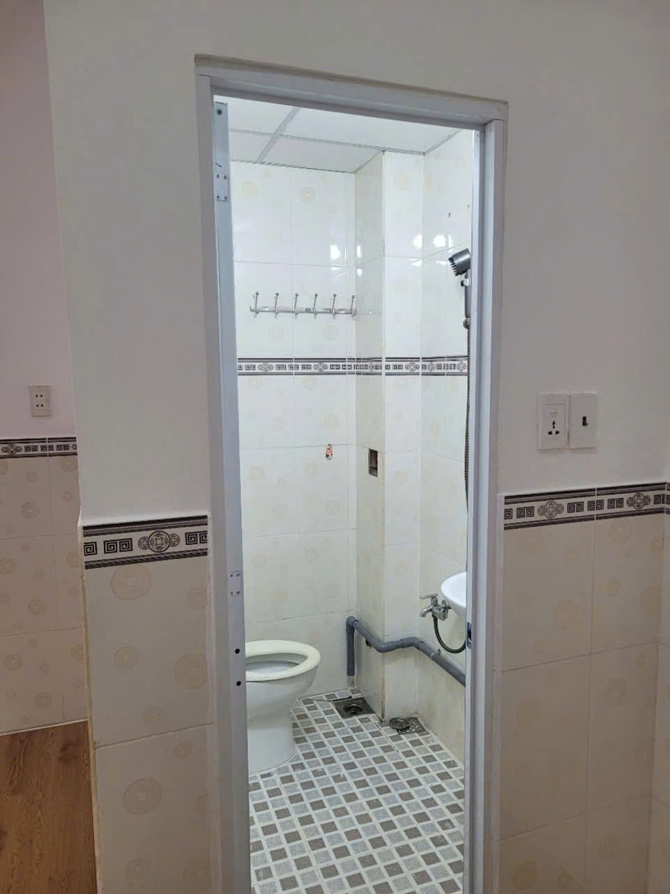 SÁT MẶT TIỀN TRUNG TÂM Q4 <br>NGANG 3.5 NỞ 3.8 DÀI 9 <br>HƠN 2 TỶ - Ảnh 4