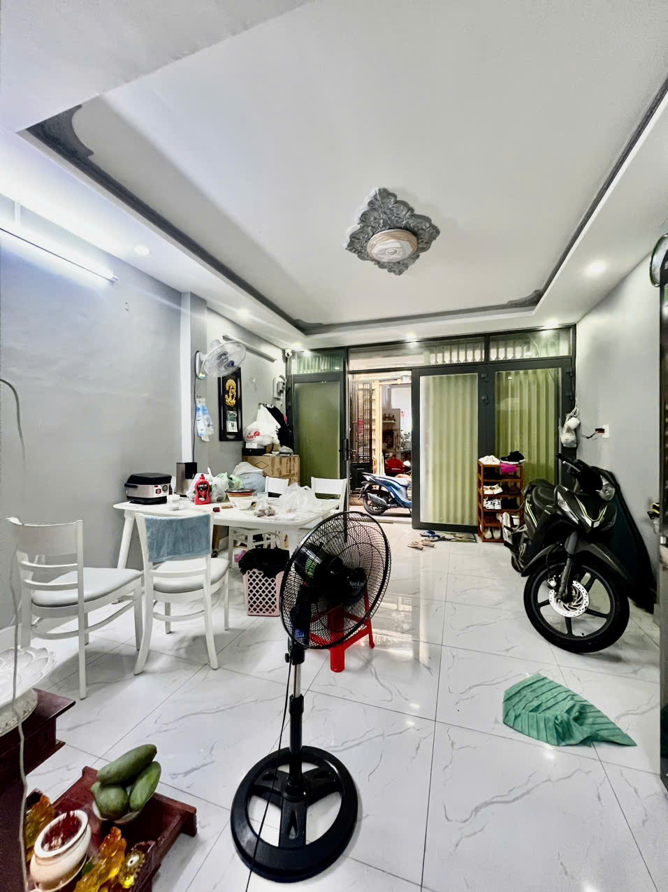 BÁN NHÀ  03 TẤM BTCT<br><br> - KhU DÂN CƯ HIỆN HỮU, P13 , Quận 4<br><br>NGANG 4M CÓ 4 TỶ - Ảnh chính