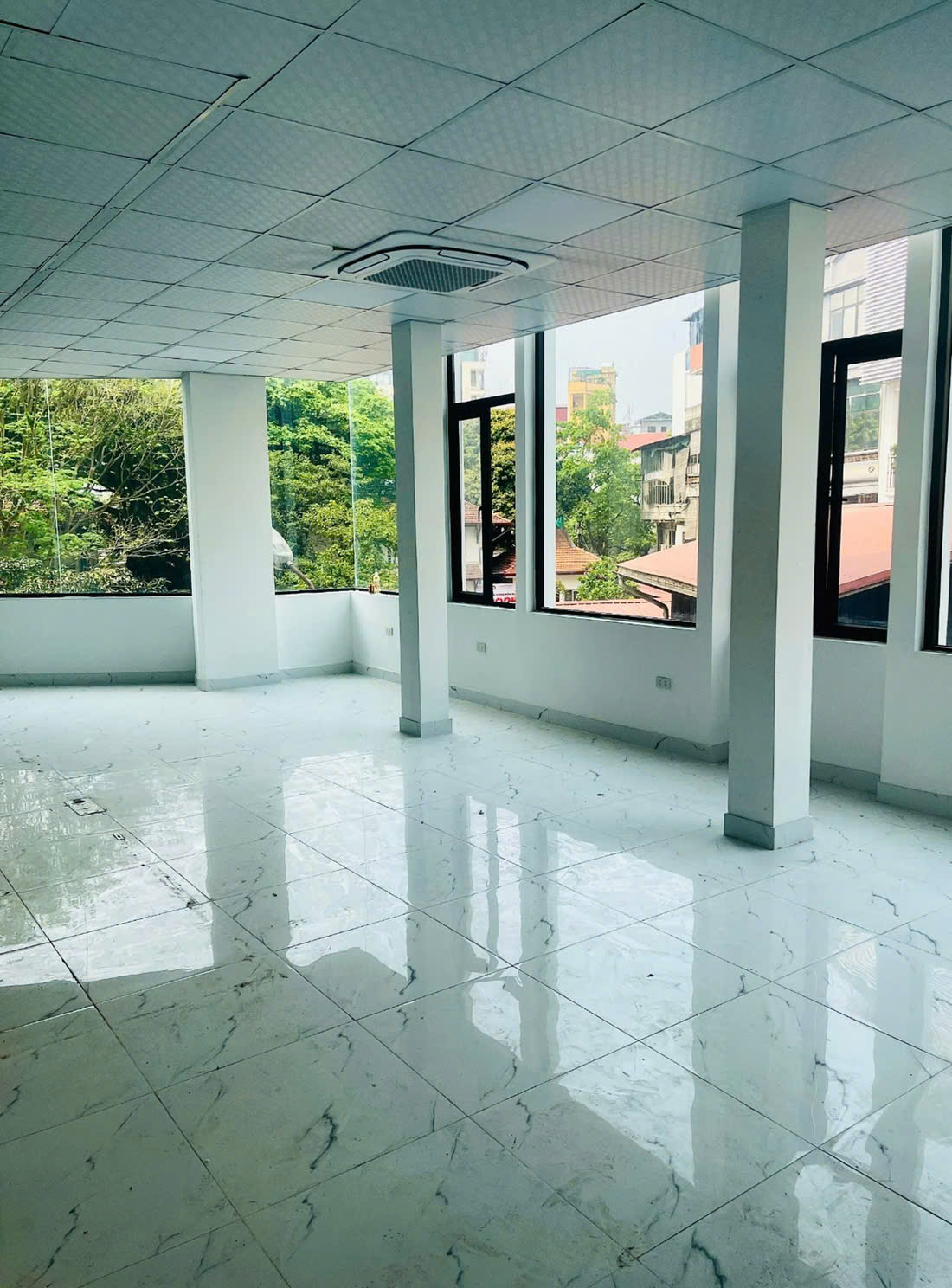 CHO THUÊ MẶT BẰNG KINH DOANH – VĂN PHÒNG – GIÁ TỐT – MỚI HOÀN THIỆN TẠI SỐ NHÀ 31 NGÕ 294 KIM MÃ, - Ảnh 2