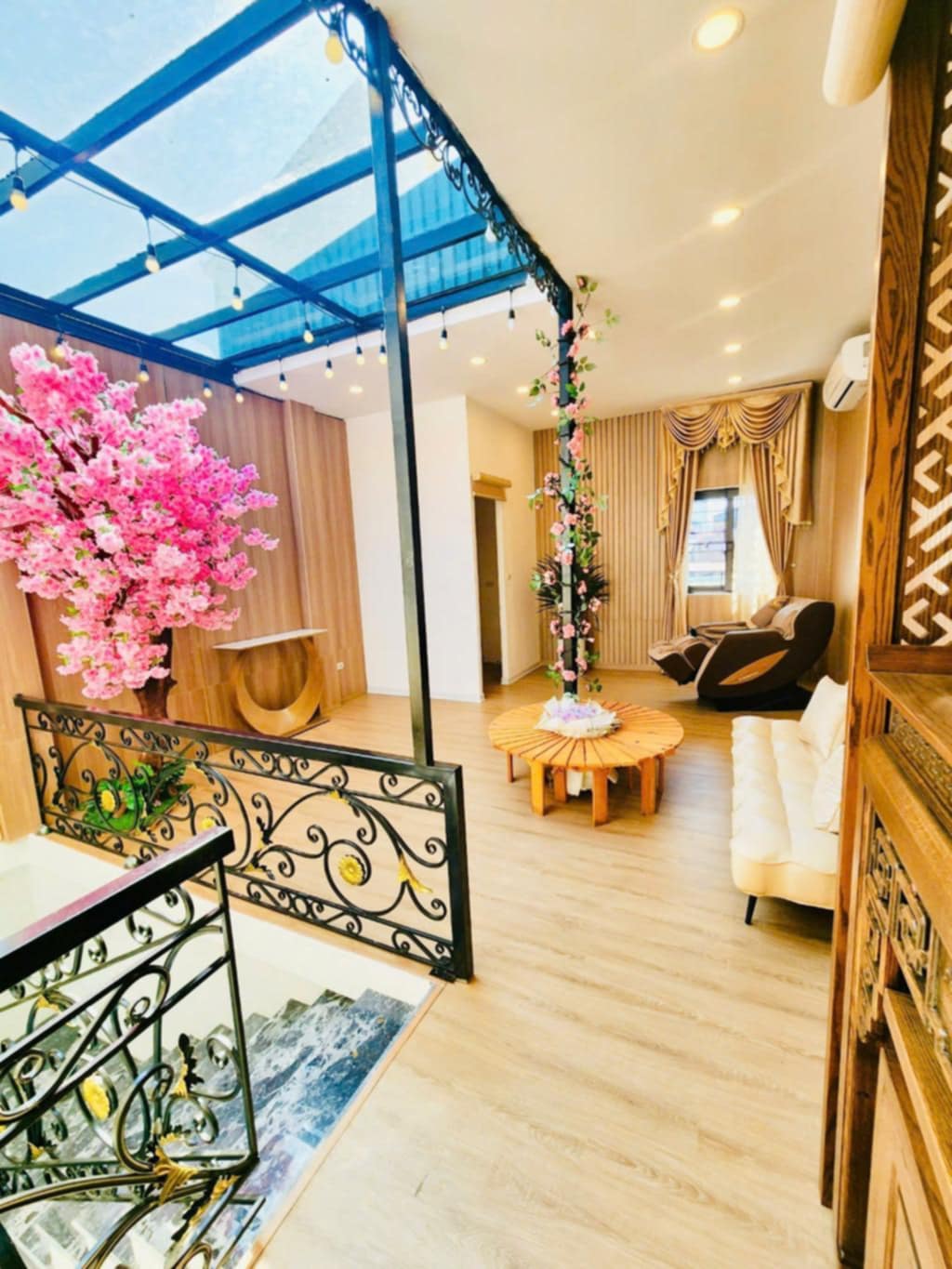 BÁN NHÀ PHỐ ĐẶNG TIẾN ĐÔNG _ FULL NỘI THẤT LUXURY _ TIỆN ÍCH HOÀN HẢO - Ảnh chính