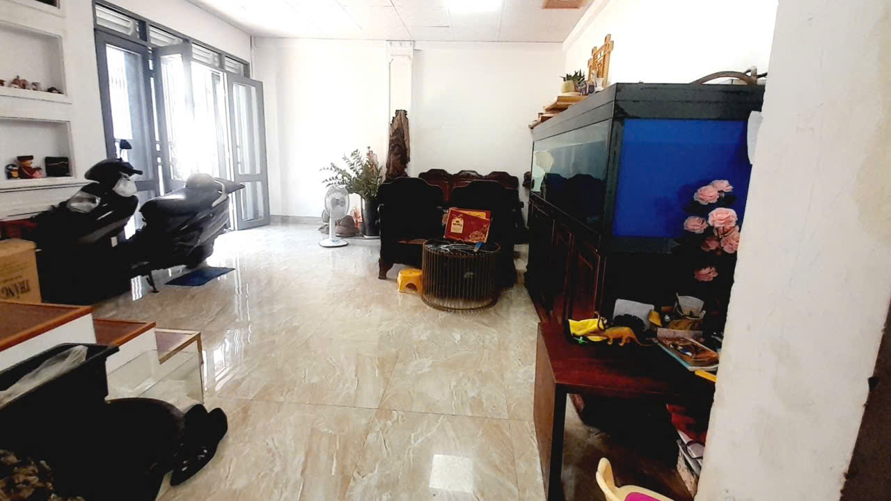 Rè  Quá, Nhà Mặt Tiền Q2, DT 77m2, Ngang Khủng 8m, Hẻm Xe Hơi, Giá chỉ 9.6ty - Ảnh 3