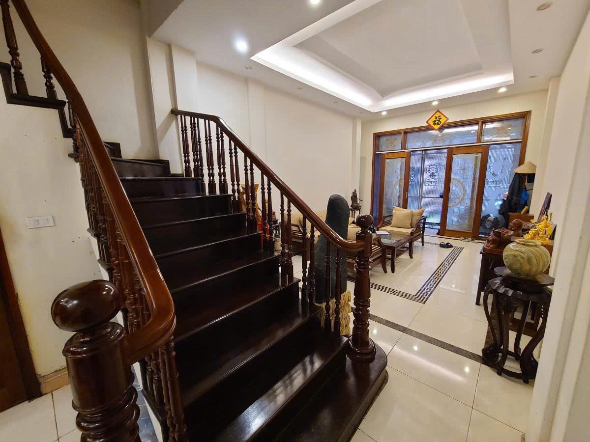 Cần Bán Gấp Ngõ 168 Nguyễn Xiển, 60m², Mặt Tiền Đẹp, Giá Tốt Chỉ Hơn 26 Tỷ - Ảnh 1