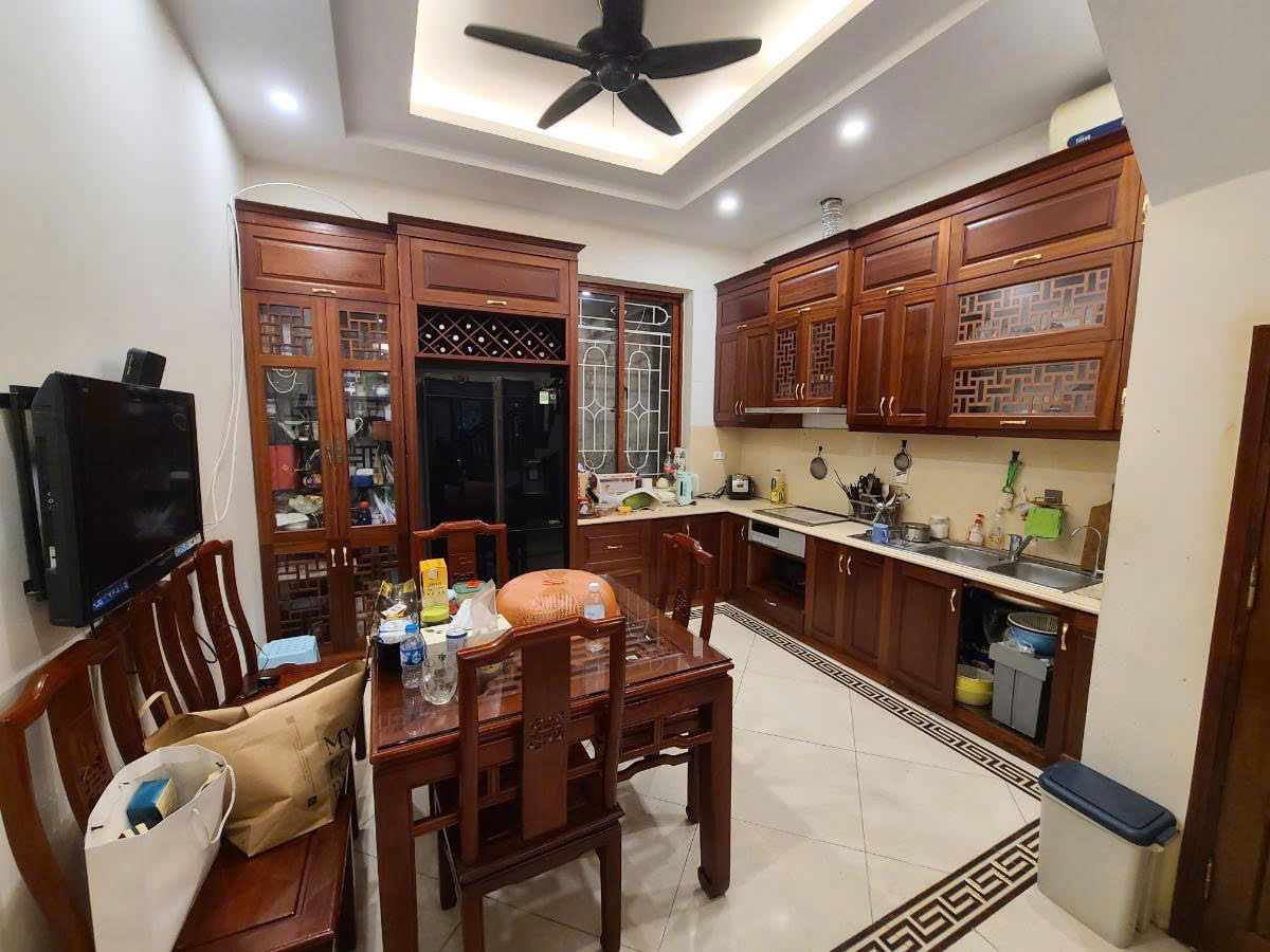 Cần Bán Gấp Ngõ 168 Nguyễn Xiển, 60m², Mặt Tiền Đẹp, Giá Tốt Chỉ Hơn 26 Tỷ - Ảnh 3