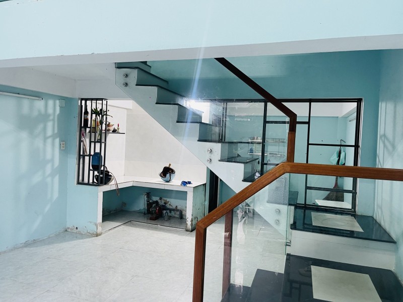 # Nhà Ngay Cầu Rồng Võ Văn Kiệt 3.5 tầng cứng đẹp, 4PN, 3.1 tỷ - Ảnh chính