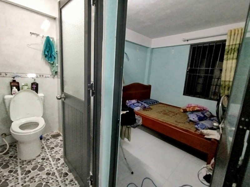 # Nhà Ngay Cầu Rồng Võ Văn Kiệt 3.5 tầng cứng đẹp, 4PN, 3.1 tỷ - Ảnh 2