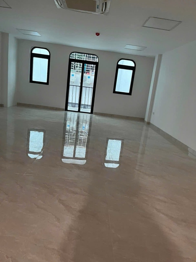 (Tin thật 100%) Bán tòa VP kết hợp CHDV 80m2 x 9T tại phố Đê La Thành - Kim Mã - Phân lô ô tô tránh - Ảnh 1