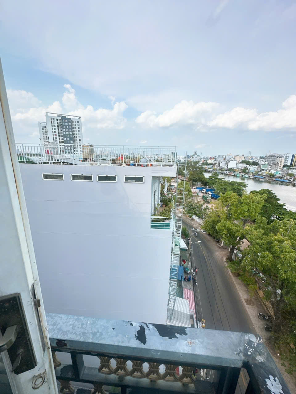 Bán nhà mặt tiền Tôn Thất Thuyết Quận 4 ,<br>9 lầu , 33 phòng 120m2 chỉ 31 tỷ - Ảnh 3