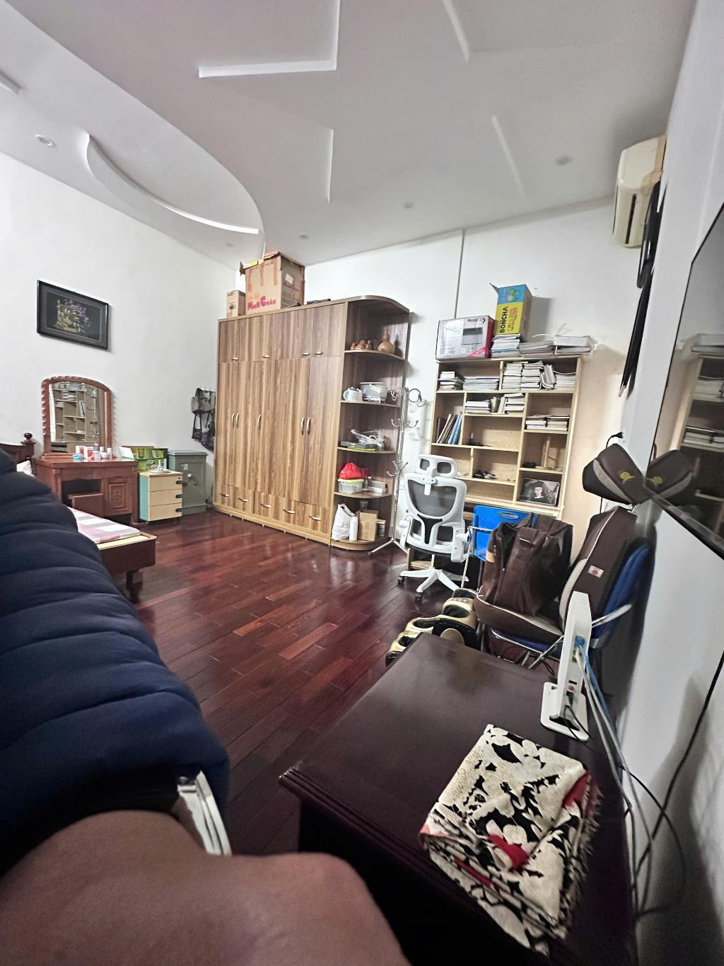 KINH DOANH HOÀNG QUỐC VIỆT - XE TẢI ĐỖ NGÀY ĐÊM - HAI THOÁNG - 88M2 - HƠN 22 TỶ - Ảnh 4