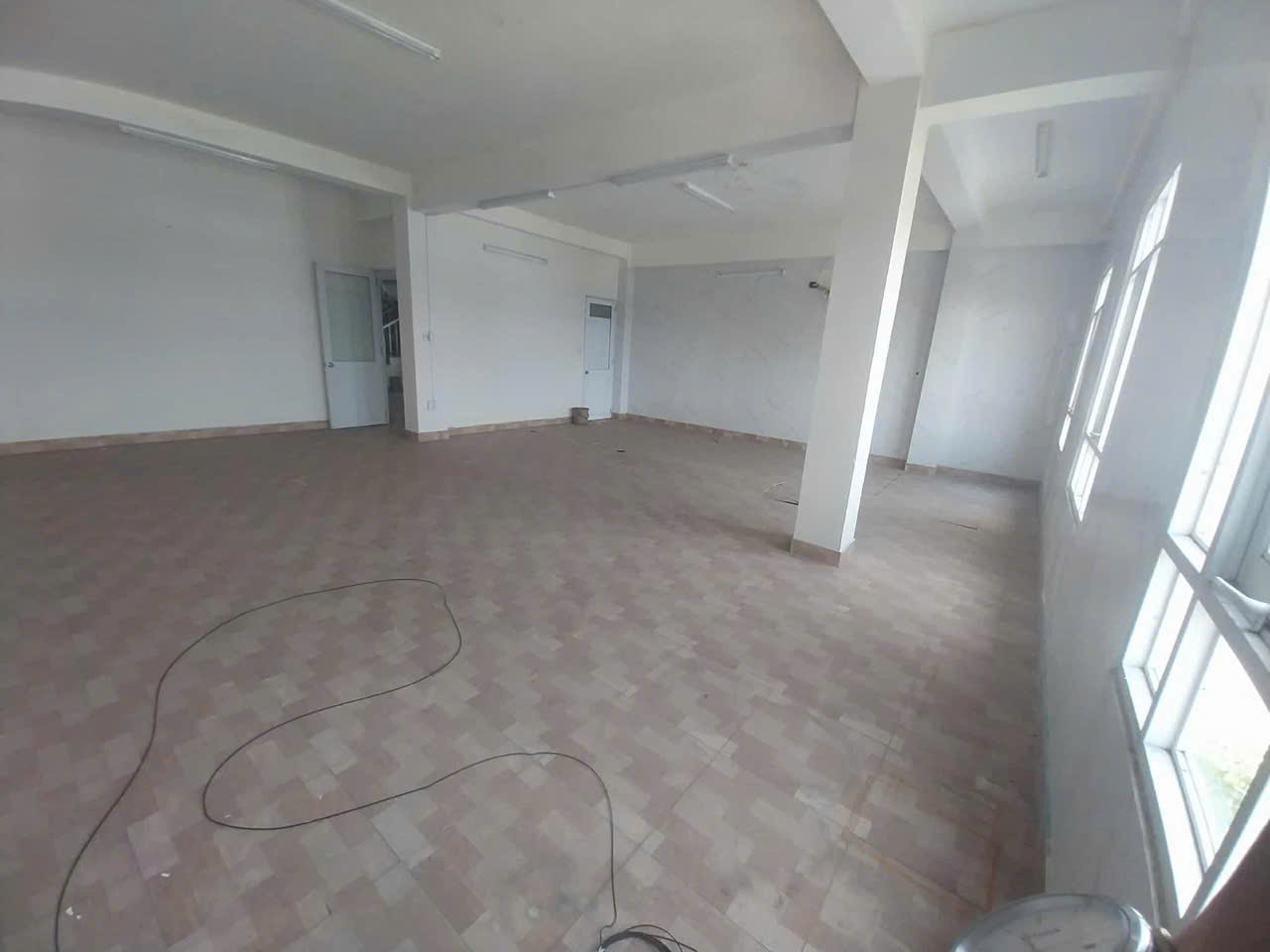 MẶT BẰNG 598m2 ngay bến xe trung tâm ĐÀ NẴNG, 3.5 tầng, ngang 9m, ĐƯỜNG 10M5 CHỈ 28TR/THÁNG - Ảnh chính
