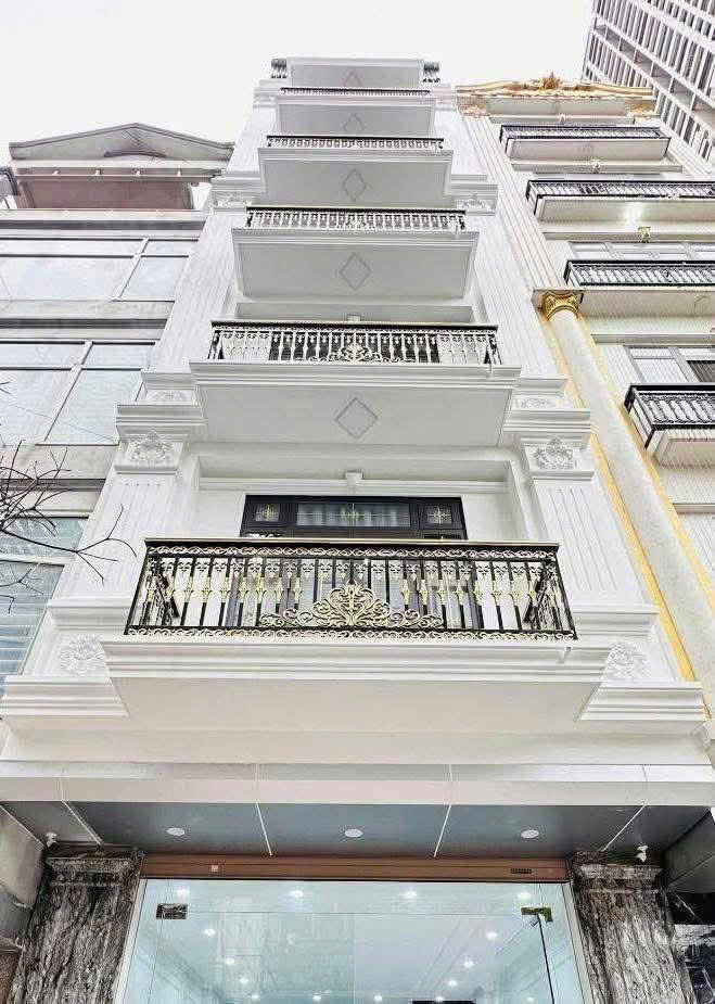 Trung tâm Đống Đa ,mặt phố kinh doanh sầm uất ,vỉa hè rộng, vị trí hoa hậu,77m2,mt 5m, 31 tỷ - Ảnh 2
