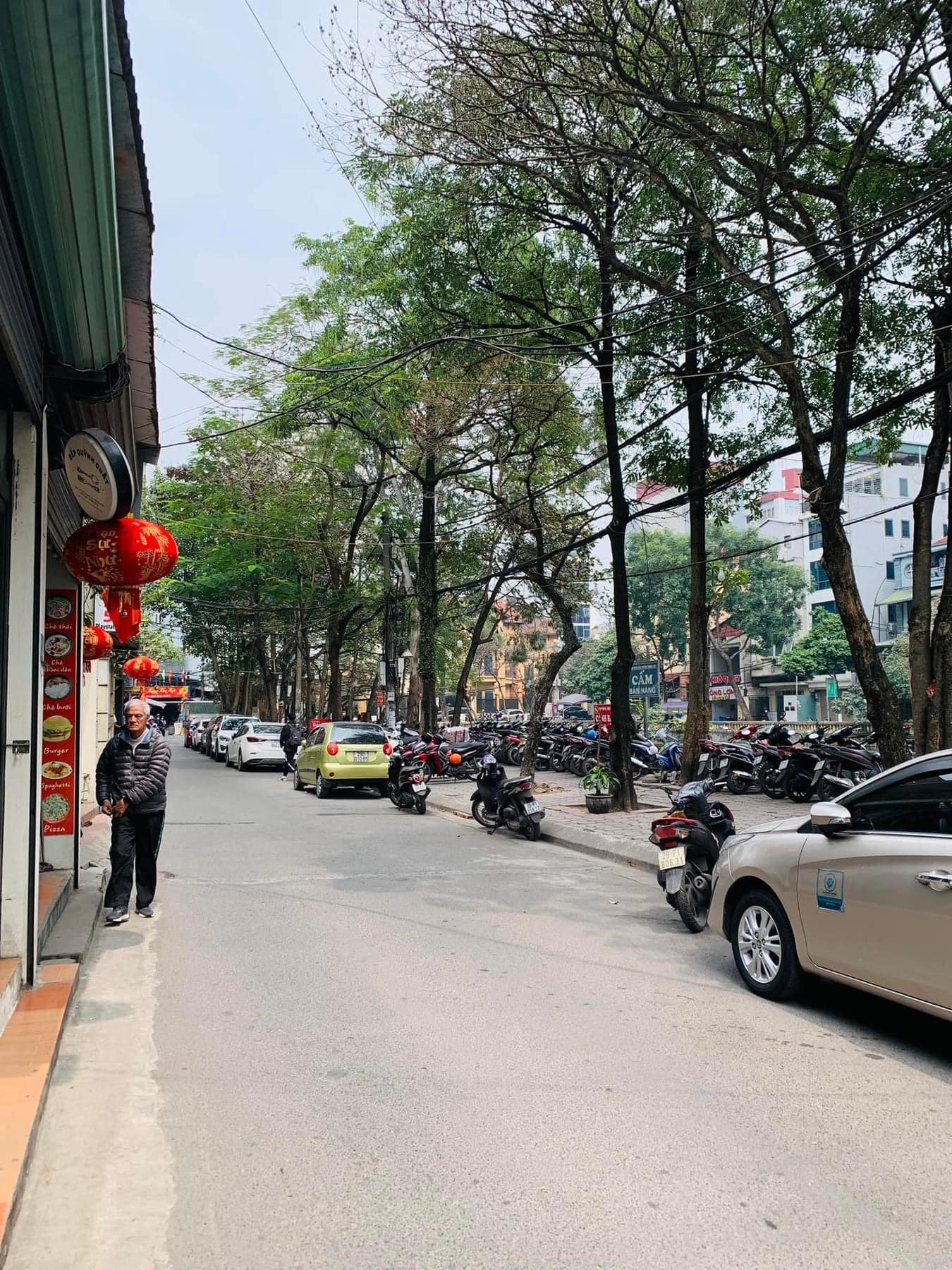 Bán Tòa Khách Sạn Phố Trần Duy Hưng,Ngõ Ôtô View hồ 150m/7Tầng (Có Hầm) 68 Tỷ - Ảnh chính