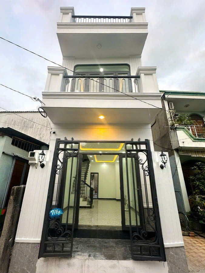 :<br>Bán nhà mới ở ngay  Linh Đông THỦ ĐỨC 44m2-3tang- – 1 trệt 1 lầu – sổ riêng – gần PVĐ – 4.28 tỷ TL - Ảnh chính