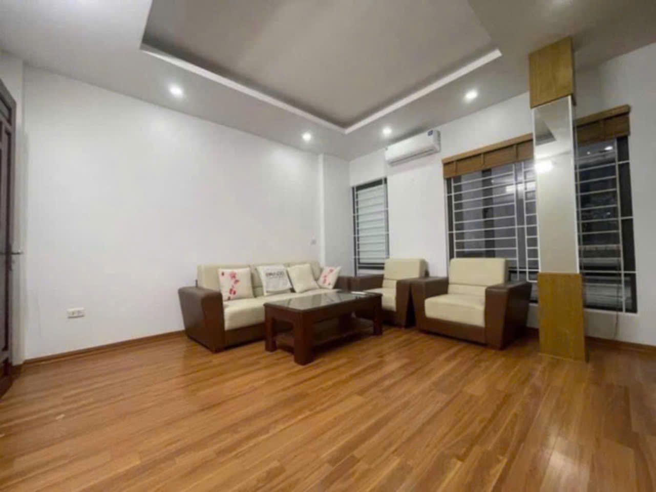 NHÀ ĐẸP - GIÁ TỐT - Vị Trí Đắc Địa Tại Phố Pháo Đài Láng, Quận Đống Đa, Thành phố Hà Nội - Ảnh chính