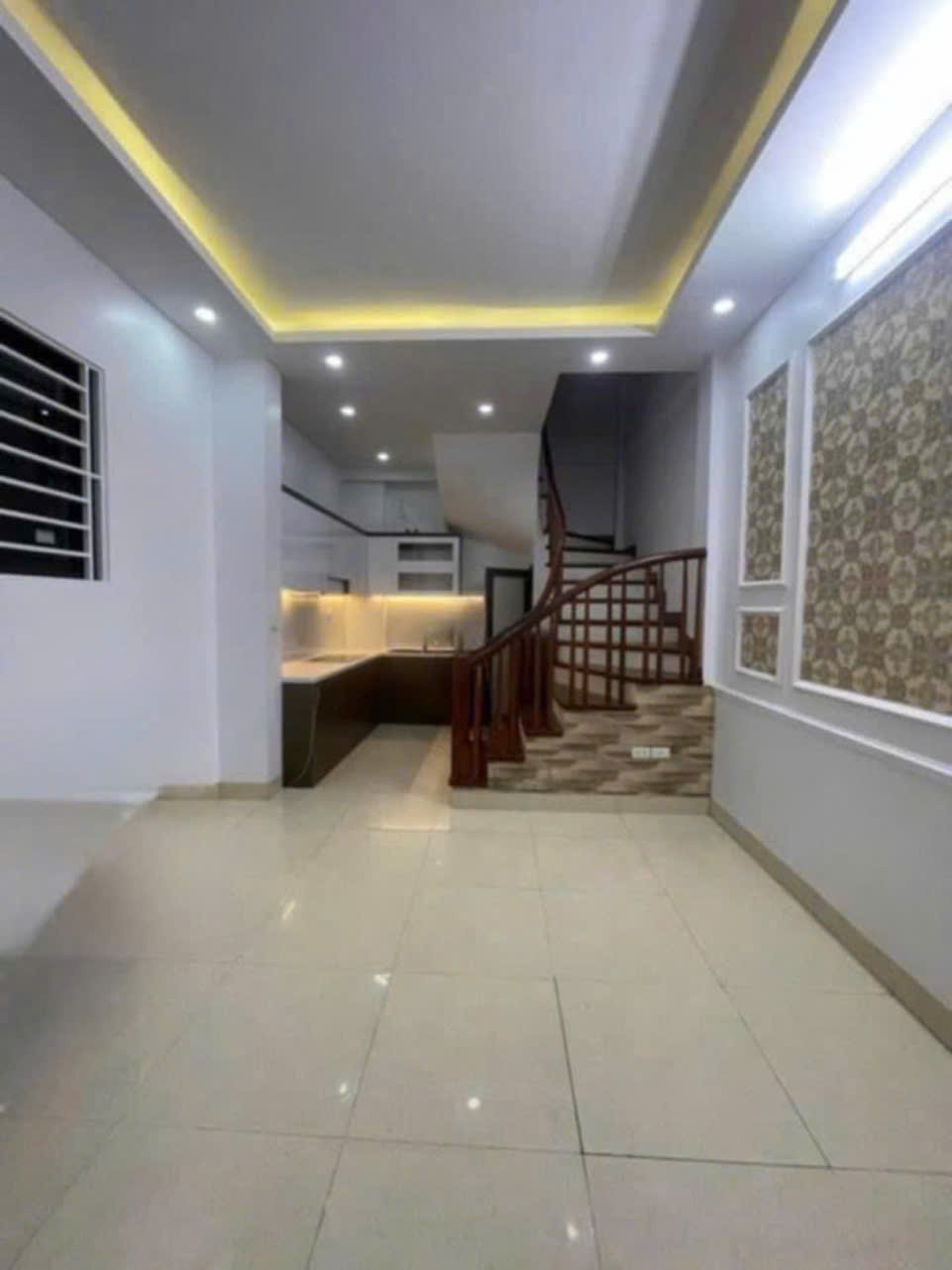NHÀ ĐẸP - GIÁ TỐT - Vị Trí Đắc Địa Tại Phố Pháo Đài Láng, Quận Đống Đa, Thành phố Hà Nội - Ảnh 4