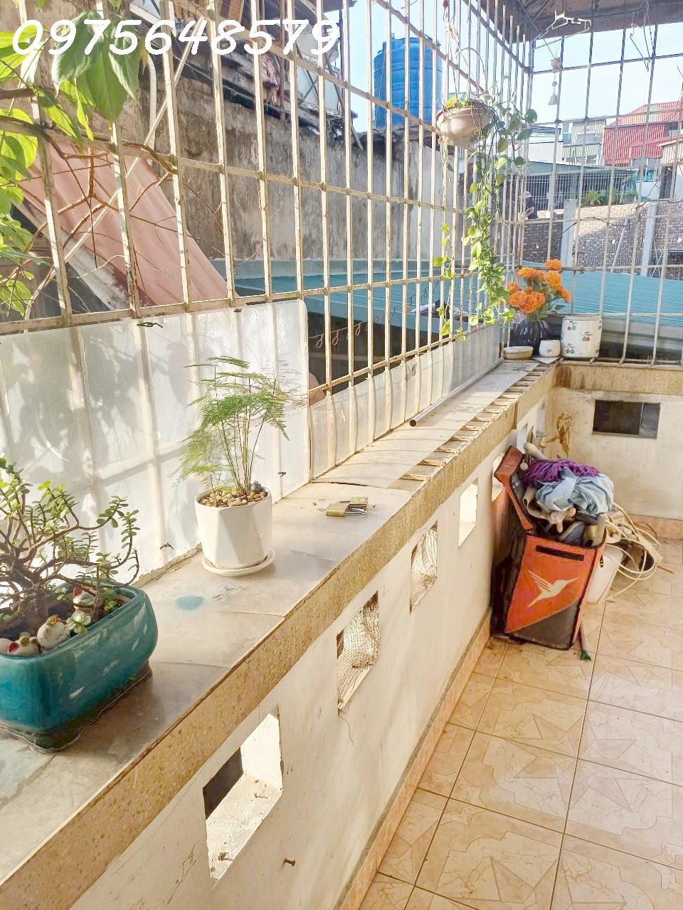 Bán căn hộ tập thể ngõ Thịnh Hào 120m 3 ngủ Ở sướng giá mềm - Ảnh 2