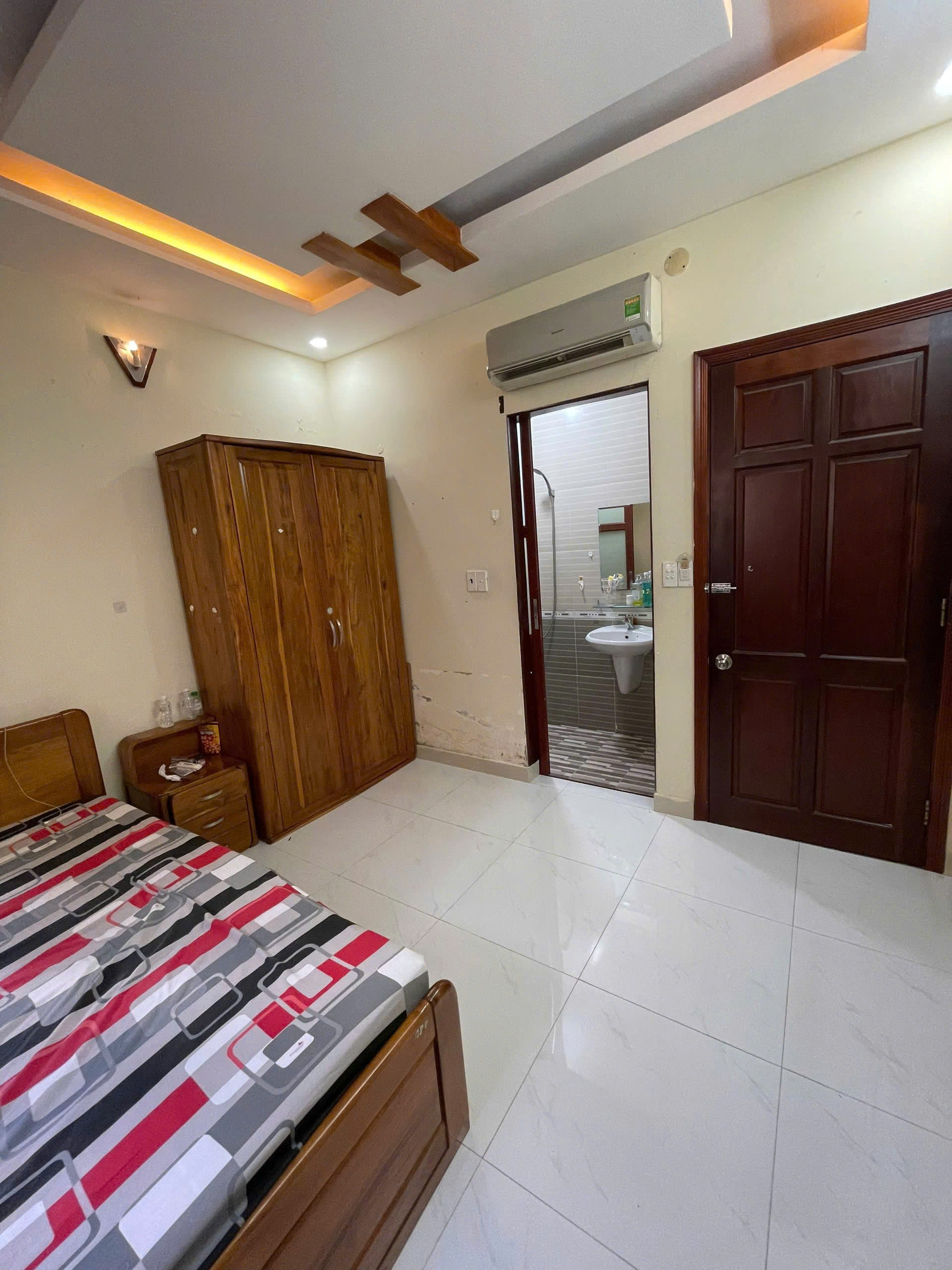 Cho thuê phòng trọ đầy đủ nội thất trung tâm Quận 1 – Giá chỉ 5 triệu/tháng - Ảnh 1