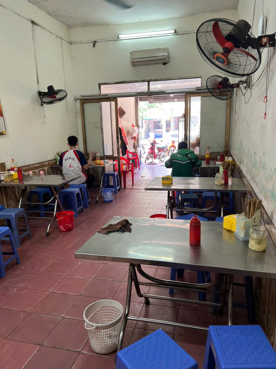 Nhà đẹp- giá tốt Chính chủ cần bán nhanh căn nhà mặt tiền tại huyện Đông Anh, TP Hà Nội - Ảnh 3