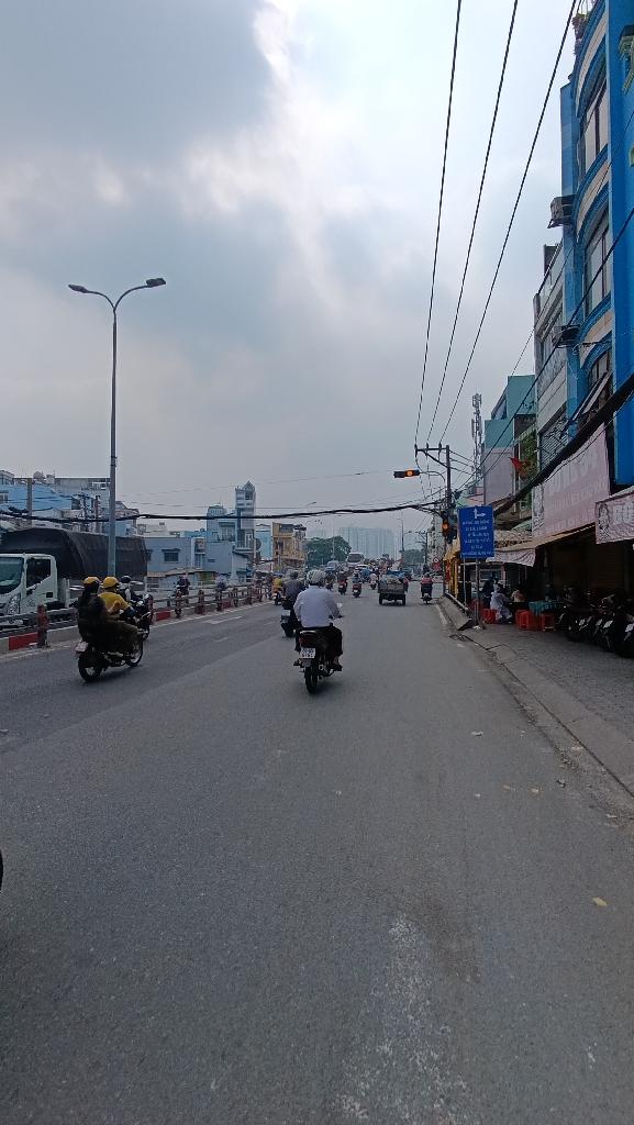 SIÊU PHẨM SÁT VÁCH P10Q 8. Phạm Hùng  Bán gấp dt 85m2 ( 5 x 17m) 3T, 8PN, 8WC chỉ còn 6.9 tỷ. - Ảnh chính