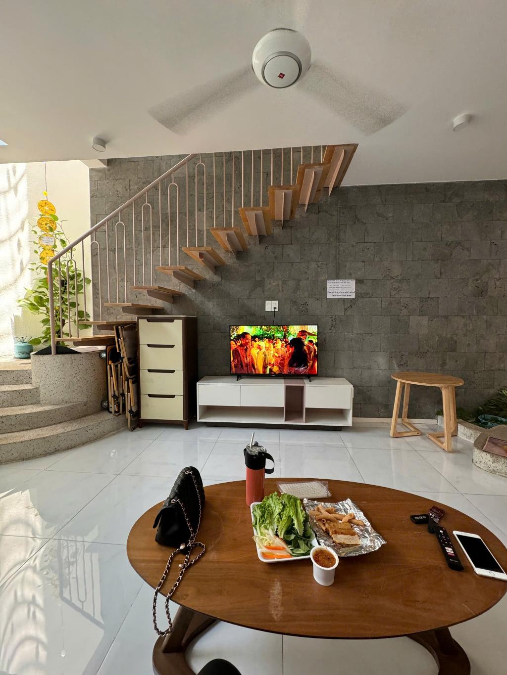 XE HƠI TRƯỚC NHÀ 4tầng (4m x 10m), Trung tâm Bình Thạnh, chỉ 6.1 tỷ - Ảnh 2