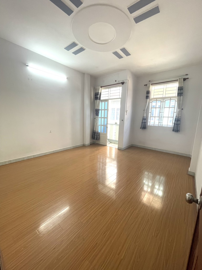 NHÀ ĐẸP QUANG TRUNG GV - GẦN NGÃ 4 VỚI PHẠM VĂN CHIÊU - 2 MẶT HẺM TRƯỚC SAU - 40M² - 3 TẦNG HƠN 4 TỶ - Ảnh 5