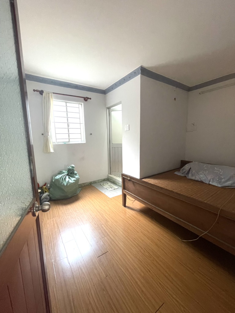 NHÀ ĐẸP QUANG TRUNG GV - GẦN NGÃ 4 VỚI PHẠM VĂN CHIÊU - 2 MẶT HẺM TRƯỚC SAU - 40M² - 3 TẦNG HƠN 4 TỶ - Ảnh 4