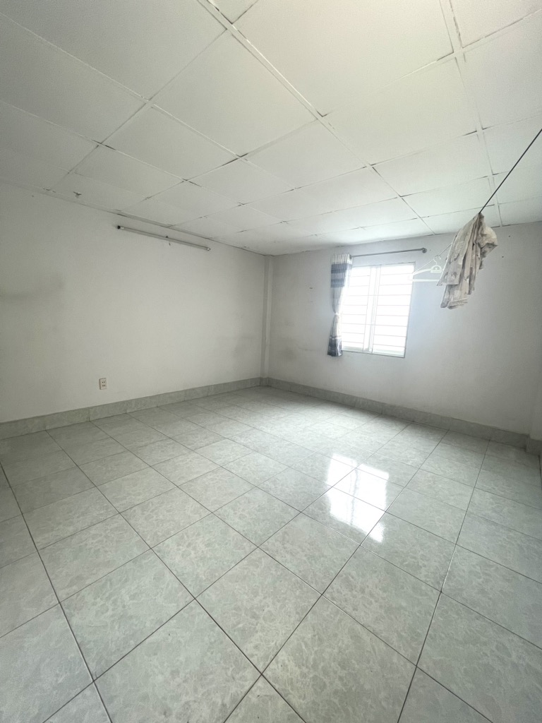 NHÀ ĐẸP QUANG TRUNG GV - GẦN NGÃ 4 VỚI PHẠM VĂN CHIÊU - 2 MẶT HẺM TRƯỚC SAU - 40M² - 3 TẦNG HƠN 4 TỶ - Ảnh 3