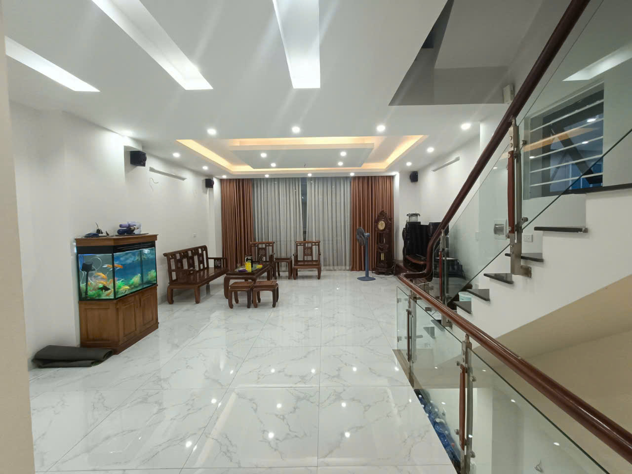 Chính chủ bán nhà 5 tầng tại ngõ 11 Việt Hưng ngay cạnh Vinhome Riverside - Ảnh 3
