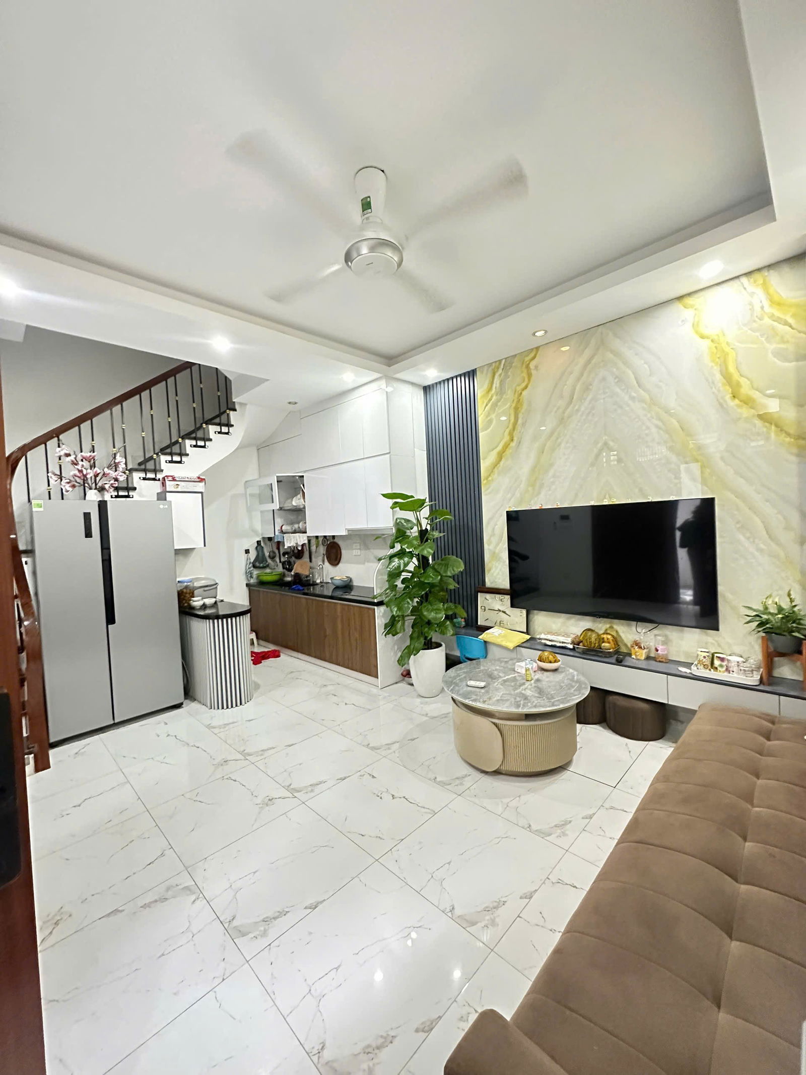 bán nhà quận Tây hồ, ngõ 3 gác, kd Van phòng, cho Thuê. 30x 5 tầng , mặt tiền khủng 6m. giá 8,7 tỉ. - Ảnh 3